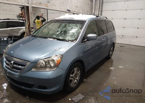 2005 Honda Odyssey Exl from USA, damaged, VIN 5FNRL38695B033208